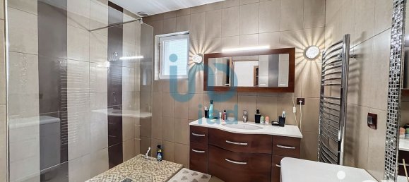 4 bedrooms House in Rocroi, France No. 272178 18