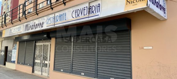 200m² Commercial property in Corroios, Portugal No. 160300 2