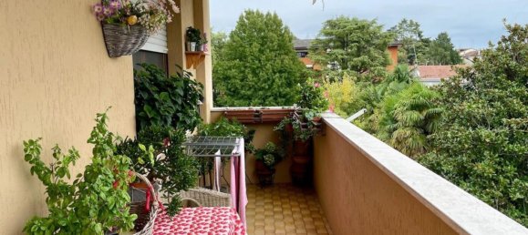 4 rooms Apartment in Pordenone, Italy No. 111764 3