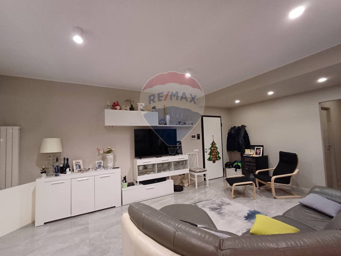 3 bedrooms Apartment in Palermo, Italy No. 88964