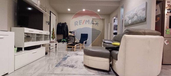 3 bedrooms Apartment in Palermo, Italy No. 88964 2