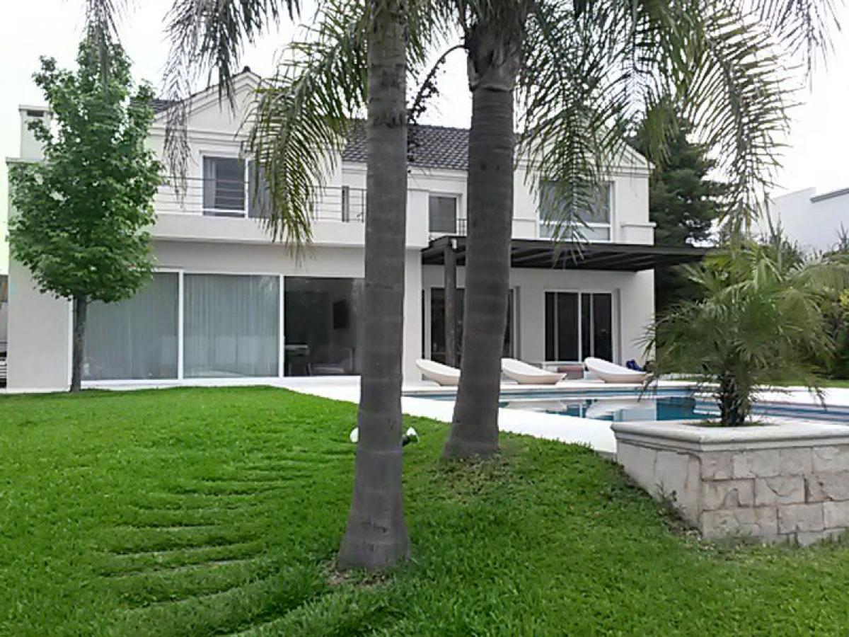 4 bedrooms House in Tigre, Argentina No. 1797