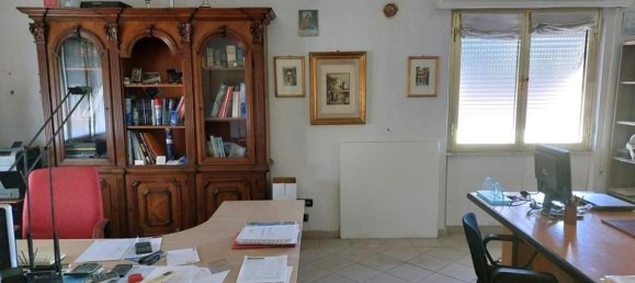 6غرفة مستودع في Lucca, Italy رقم 178466 2