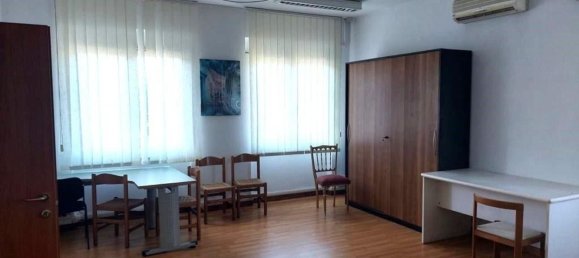 6غرفة مستودع في Lucca, Italy رقم 178466 3