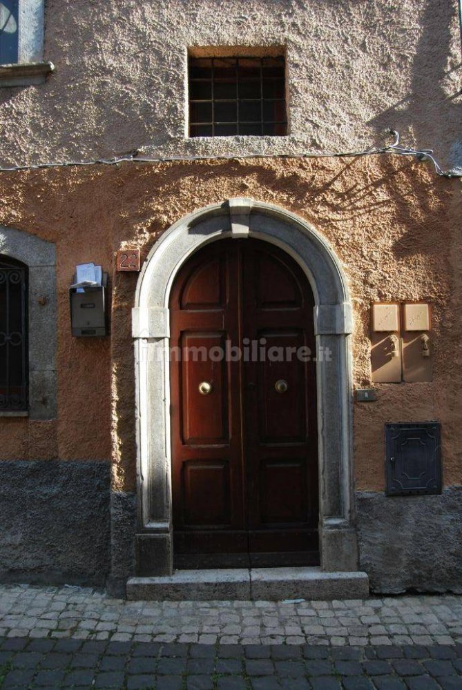 Apartamento de 4 dormitorios en Pescasseroli, Italy No. 82119