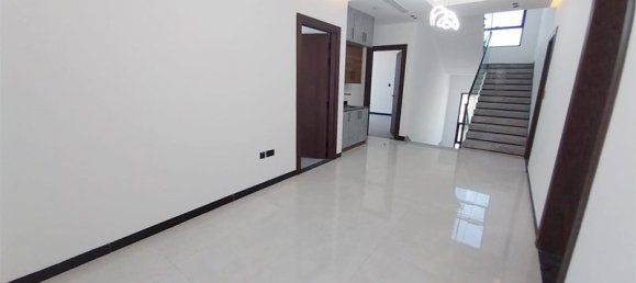 Villa de 5 dormitorios en Al Shamkha, UAE No. 37632 3