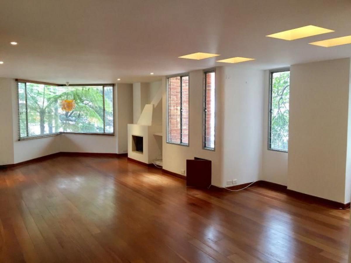 Casa de 2 dormitorios en Bogotá, Colombia No. 11844