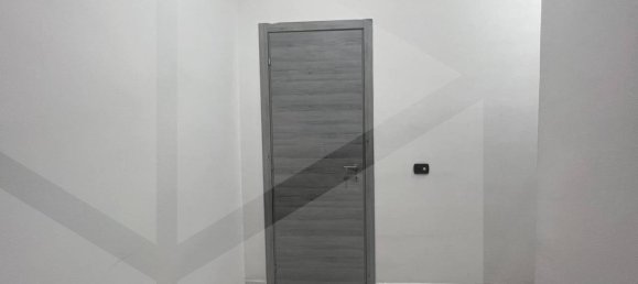 3-Zimmer Wohnung in Naples, Italy, Nr. 17117 30