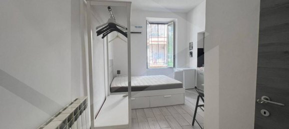 3-Zimmer Wohnung in Naples, Italy, Nr. 17117 5