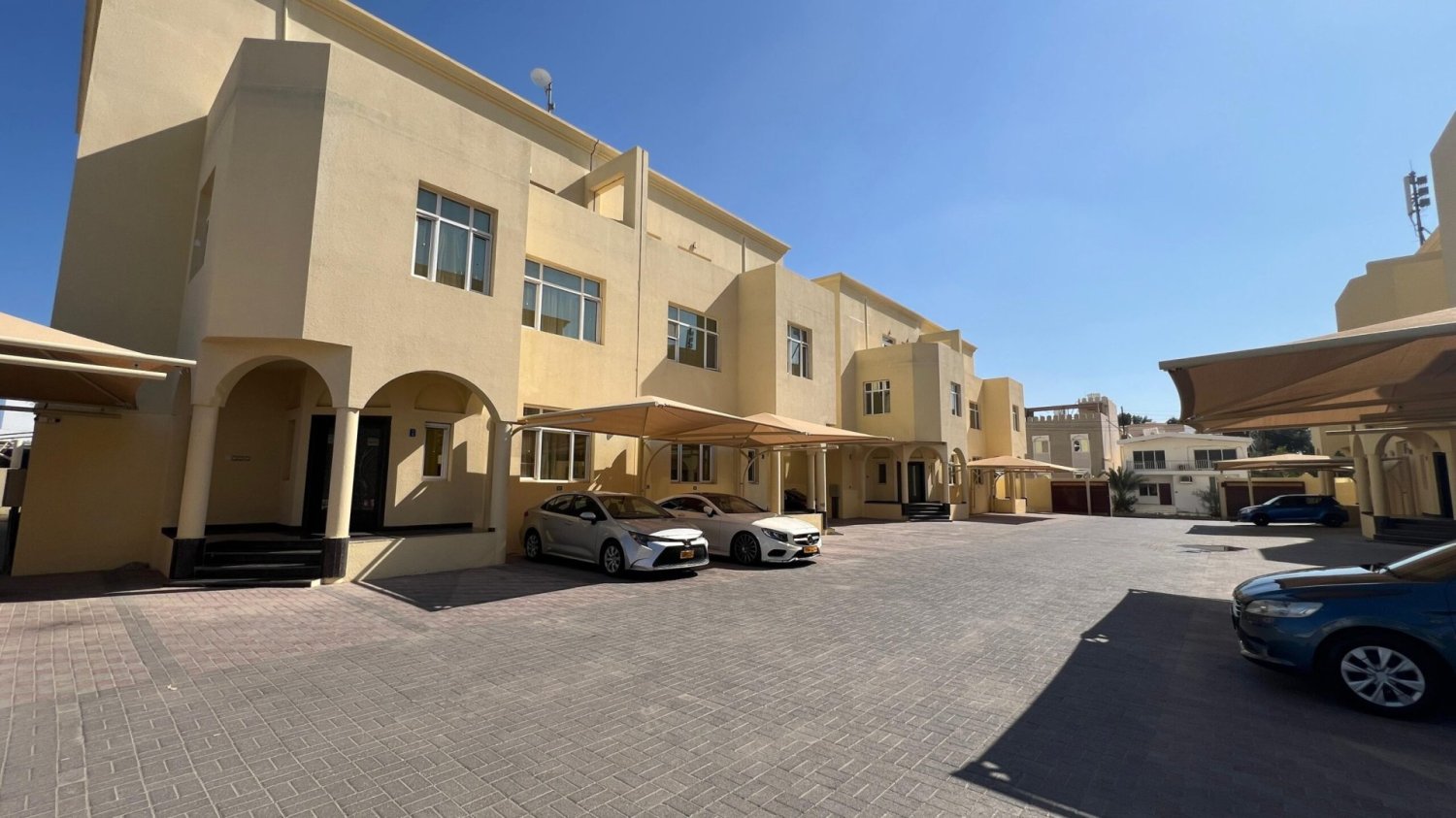 5 chambres Duplex à Muscat, Oman No. 1515
