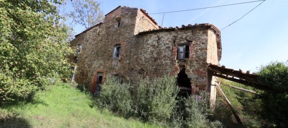 Casa de 15 habitaciónes en Bucine, Italy No. 233192 5