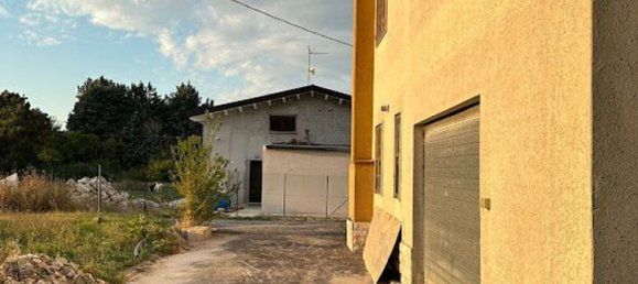 4 rooms House in Campobasso, Italy No. 102968 17