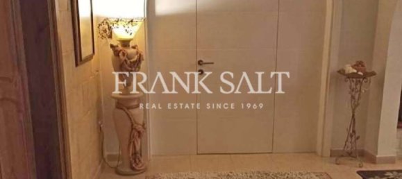 Maisonette de 3 dormitorios en Birgu, Malta No. 1715 4