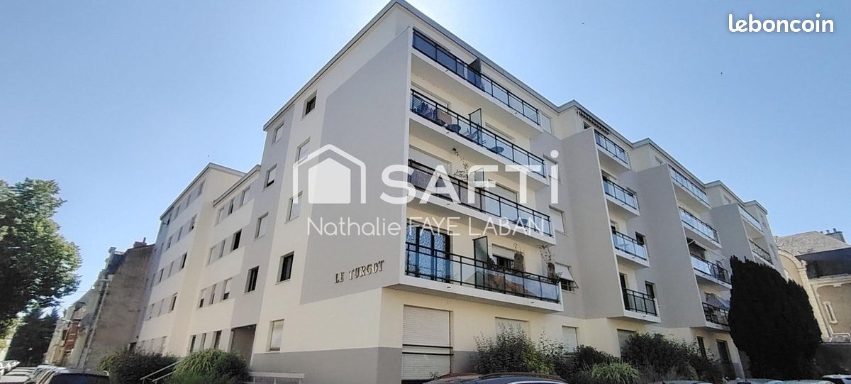 2 chambres Appartement à Châtellerault, France No. 293856