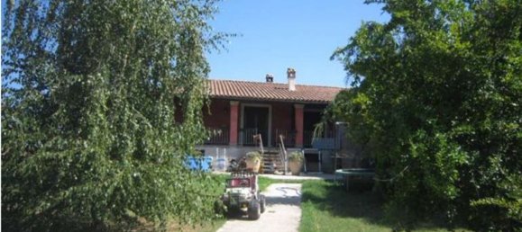 4 rooms Apartment in Monterosi, Italy No. 200163 4