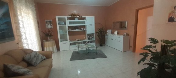 Дом с 6 комнатами в Ферла, Италия № 224082 8