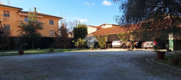 Villa de 4 dormitorios en Vecchiano, Italy No. 186165 16