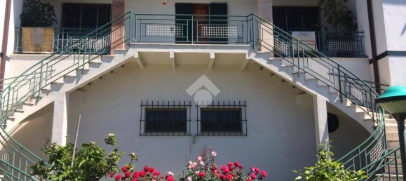 Villa de 4 dormitorios en Vecchiano, Italy No. 186165 2