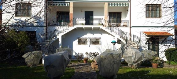 Villa de 4 dormitorios en Vecchiano, Italy No. 186165 5