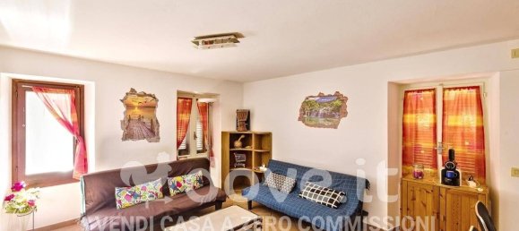 2 Schlafzimmer Wohnung in Luino, Italy, Nr. 361521 2
