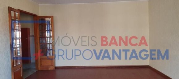 3 bedrooms Apartment in Vila Nova de Gaia, Portugal No. 246347 3