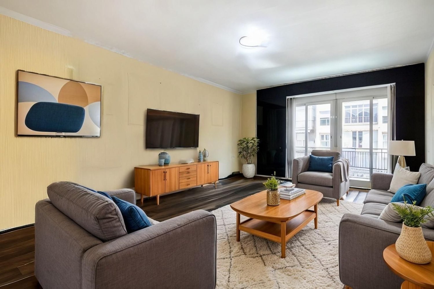 Apartamento de 6 dormitorios en Granada, Spain No. 90745