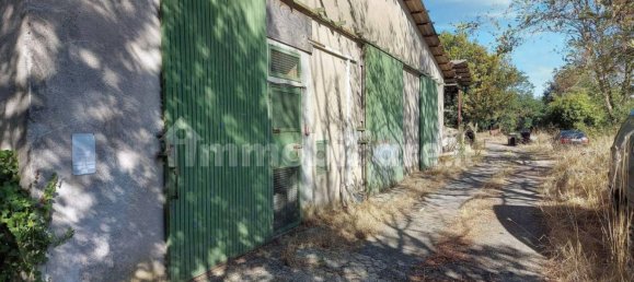 3 bedrooms House in Anguillara Sabazia, Italy No. 200084 9