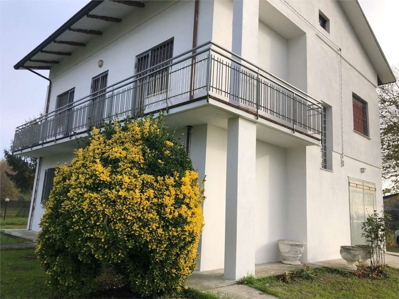 7 rooms House in Reggio Emilia, Italy No. 227576