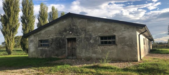 7 rooms House in Reggio Emilia, Italy No. 227576 19