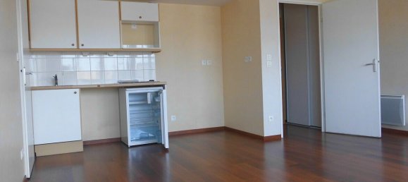 1 bedroom Apartment in La Roche-sur-Yon, France No. 97753 4