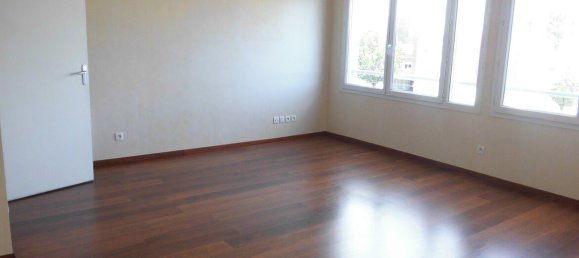 1 bedroom Apartment in La Roche-sur-Yon, France No. 97753 6