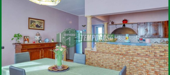 3 Schlafzimmer Villa in Varese, Italy, Nr. 307845 3