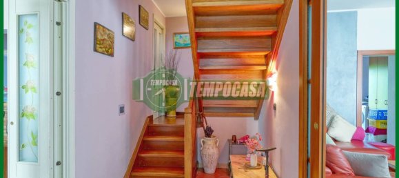 3 Schlafzimmer Villa in Varese, Italy, Nr. 307845 17