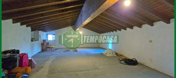 3 Schlafzimmer Villa in Varese, Italy, Nr. 307845 30