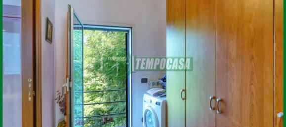 3 Schlafzimmer Villa in Varese, Italy, Nr. 307845 10