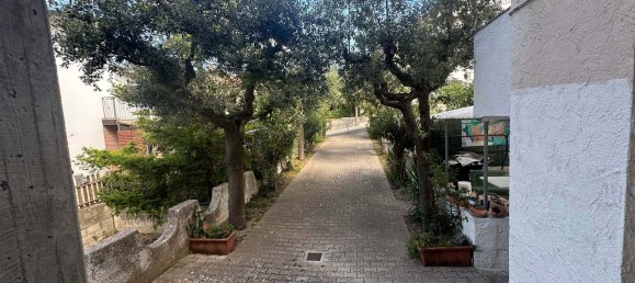 5 rooms Apartment in Celenza sul Trigno, Italy No. 306445 46