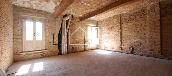 9 rooms House in Correggio, Italy No. 65075 15