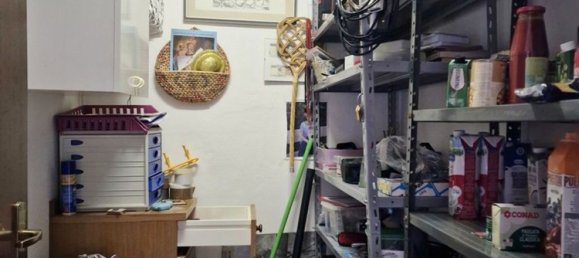 4-salle Appartement à Massa, Italy No. 73172 13