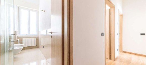 2 Schlafzimmer Wohnung in Varese, Italy, Nr. 375814 27