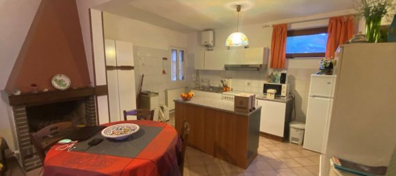 4 rooms Apartment in Castiglione del Lago, Italy No. 235333 4