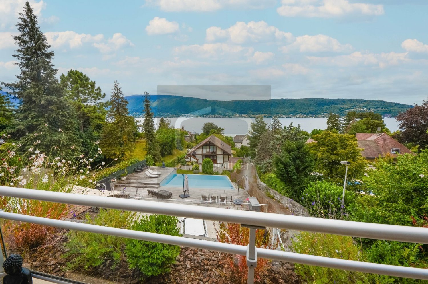 Apartamento de 7 dormitorios en Veyrier-du-Lac, France No. 362295