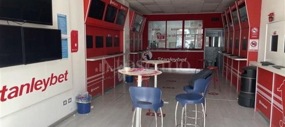 70m² Commercial property in Gravina di Catania, Italy No. 83580 7