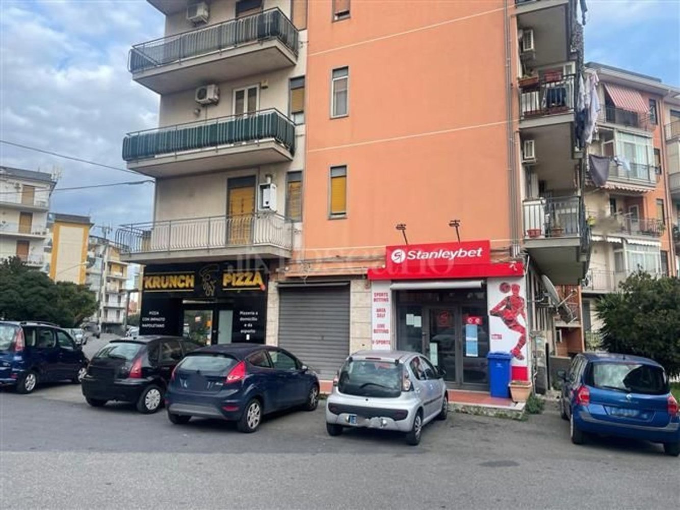 70m² Commercial property in Gravina di Catania, Italy No. 83580