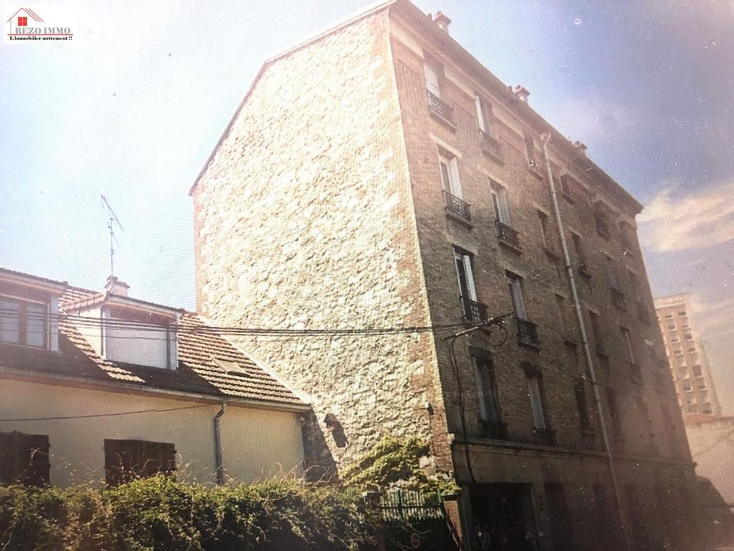 Квартира с 1 спальней в Пантен, Франция № 321738