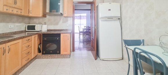 3 bedrooms Apartment in Granada, Spain No. 137742 4