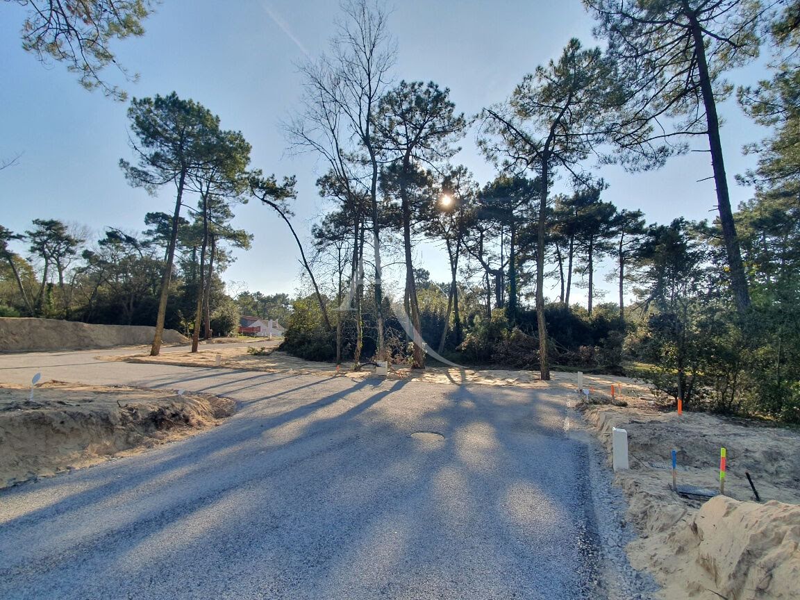 Terreno em Saint-Jean-de-Monts, France 575 m² N.º 221198