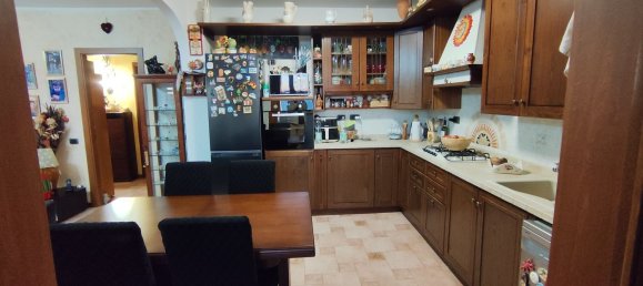 3غرفة شقة في Opera, Italy رقم 2322 4