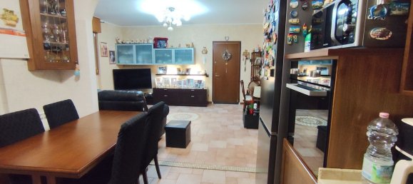 3غرفة شقة في Opera, Italy رقم 2322 3