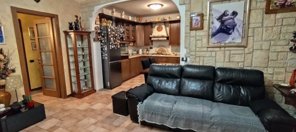 3غرفة شقة في Opera, Italy رقم 2322 5