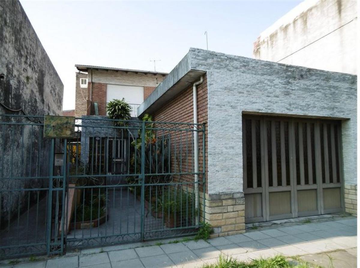 3 Schlafzimmer Haus in Lanus, Argentina, Nr. 58152